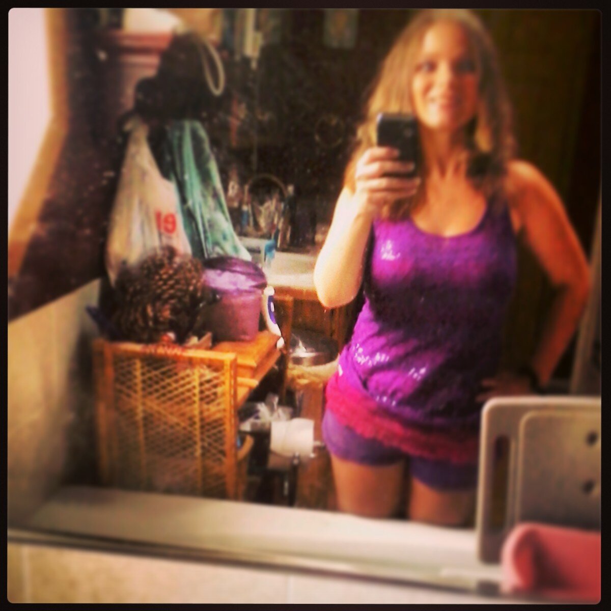 live laugh love my name is ashley 24 shy country girl love to go fishing go to the beach watch the sunset