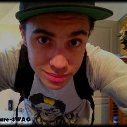 HellO
Bio...En 3 mots enfin...Plus mes bon
TeamTwitter,Teambeau,Teamzik
Follow me && follow back