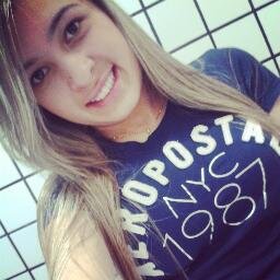 Eu não sou a princesa que você sonhou ♪ '