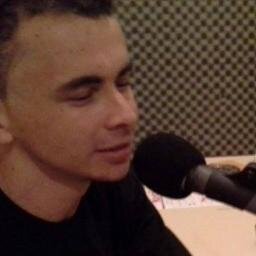 Locutor Esportivo 
Apaixonado pelo Rádio Esportivo !!!