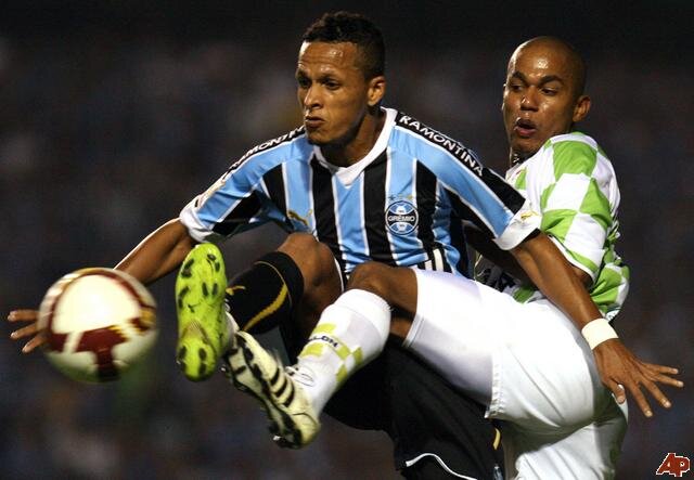 Ex jugador de Fútbol Profesional (Atlético Nacional, Independiente Medellin, Envigado FC , Quindio, Unión Magdalena, Atletico Huila, Pasto, Chico FC, Patriotas)