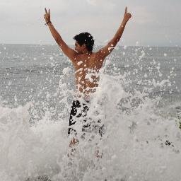 Enamorado de Dios, líder de jóvenes, estudiante de economía, amante de la comida italiana, la música y las peliculas..!!