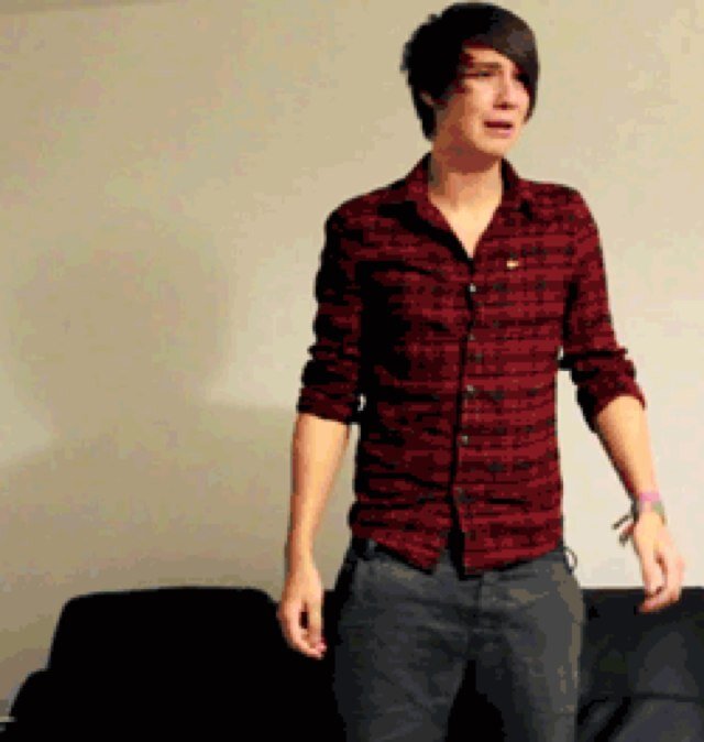 follow @icedhowell please xo