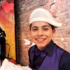 Me llamo Fernanda...me idolos son @brandon_meza y @Arelytallez .... me gusta bailar pertenesco en la       academia enigma =) sigeme y te sigoo :*