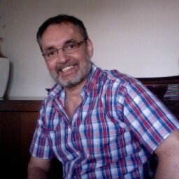 Work online and I like to help others to make money from home