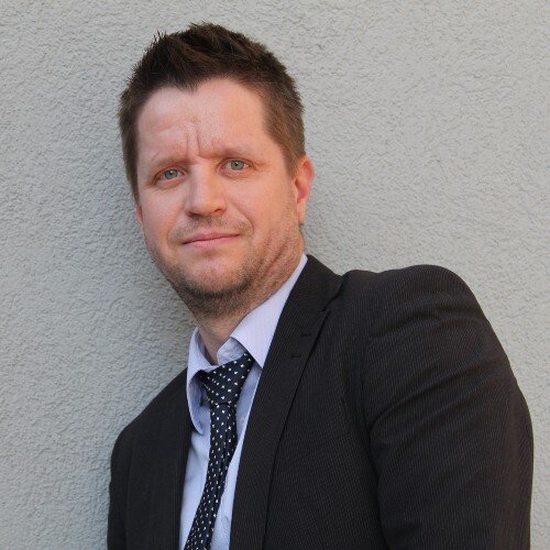 Entrepreneur in TV tech, @noriginmedia, @cloudncoder.