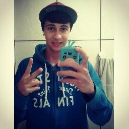 Muitos para julgar,, poucos para fazer melhor !! ;D