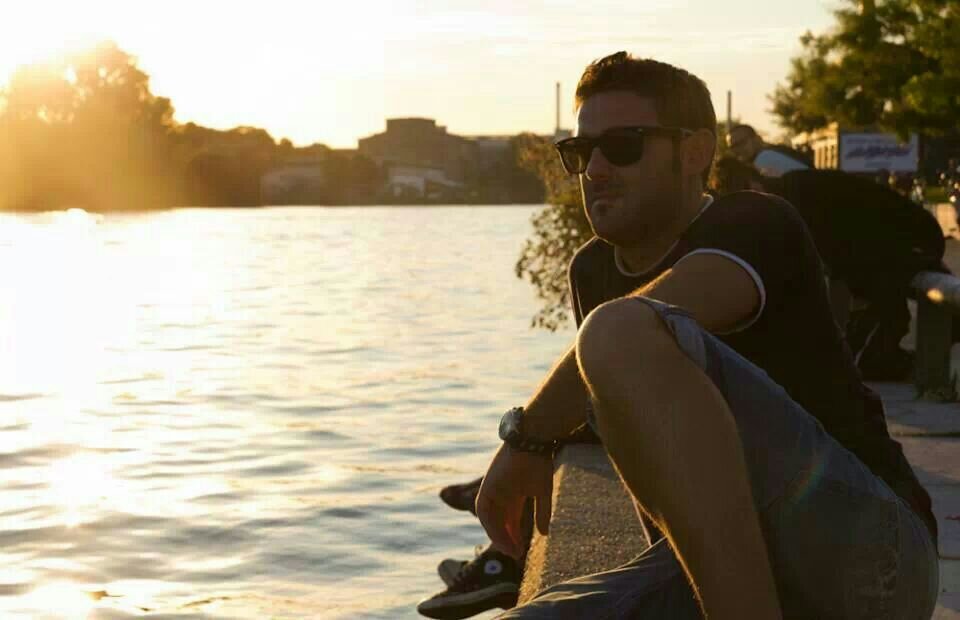 la felicidad nunca viene sola
