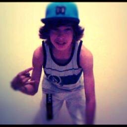 I like skateboarding╰ɵ───ɵ╯ and I play hockey.