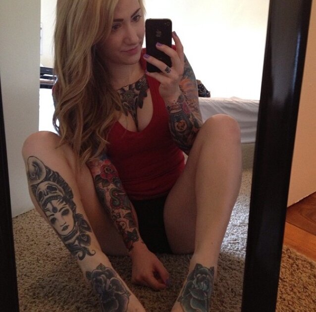 BonnieHollidcy's profile picture. Model. Animal lover.
((Roleplay—Not really Bonnie)).