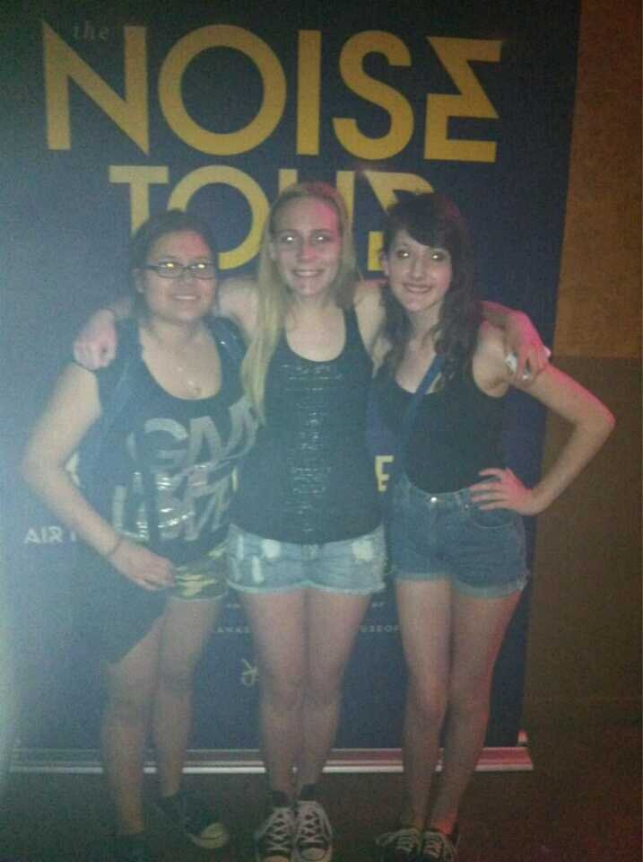 This is a support team for Marianas Trench and it's for all the Texas Trench Fans!
Admins: @kristinalee97 @hopeshinesgold @karathetrencher