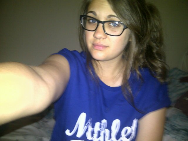 heey, my names izzie. follow me for a follow back:)