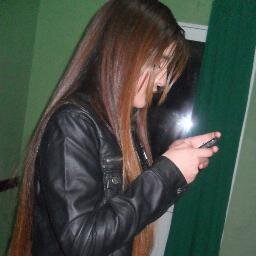 Tengo Dos Tw Seguimee :)... Mi Pin : 2A869F3F..
 Seguime Y Te Sigo ;)