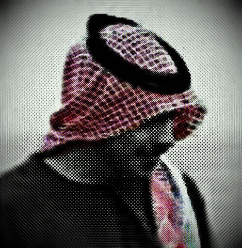 أتعبت نفسي بالهوى و الهوى جاف ~ و إن جيت مقبل خالفته الهقاوي
#ش_أحمد