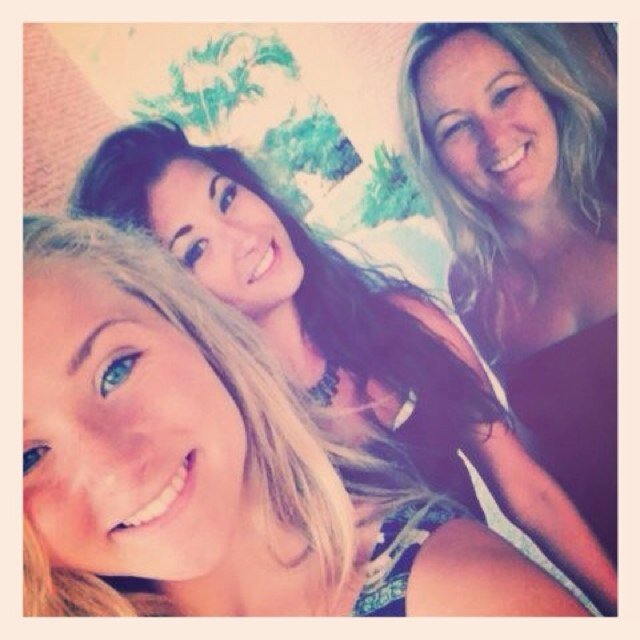 3 beautiful daughters / working / love my family / friends / socialising / music....Snow Patrol, Foo Fighters, KOL, The Black Keys, BBC, Bon Iver..