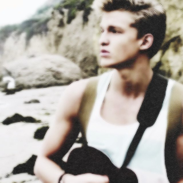 ♡ surfing in the aussie ocean with cody ♡
