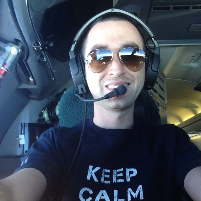 cardboardbox84's profile picture. Pilot, Vagabond, Cyclist