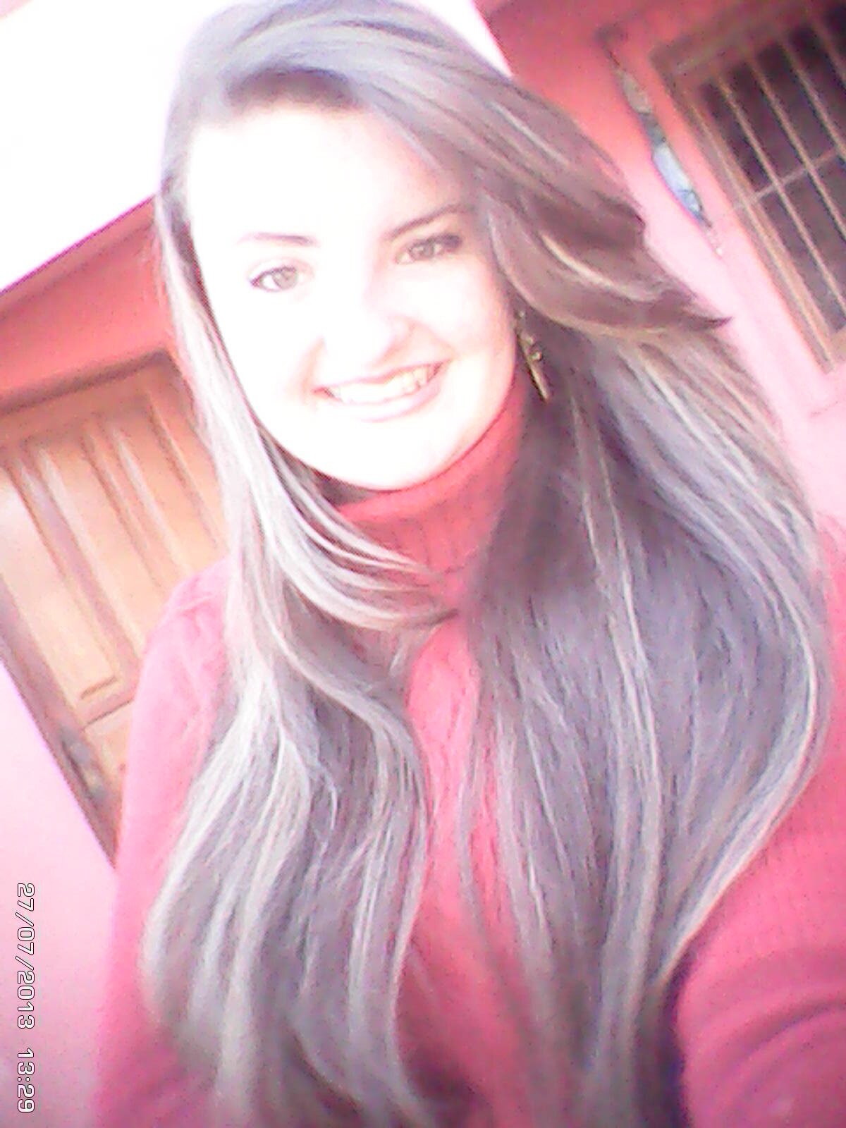 A vitória é uma jornada ,todos querem ,poucos conseguem, nunca desista pois a vitória pode estar perto de você .   *--*