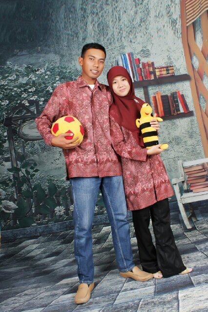 QS. Al-Baqoroh : 208
{Our Dream=124-109, Shaum Wajib_74}
*Satu Untuk Selamanya #Hurun'ien
*Dua Laki2 Membantu Dua Perempuan
*Tiga Butir Ilmu dan Iman