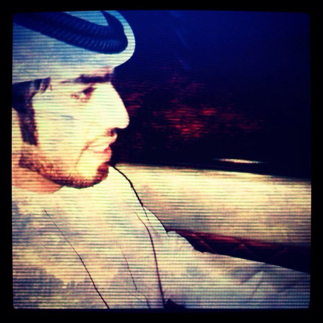 كان خالد بن الوليد إذا أخذ المصحف أخذه وْهو يبكي ويقول: (شغلنآ عنك الجهاد) ما أجمله من عذر ... ! فَ بماذا نعتذر نحنُ اليوم ؟؟