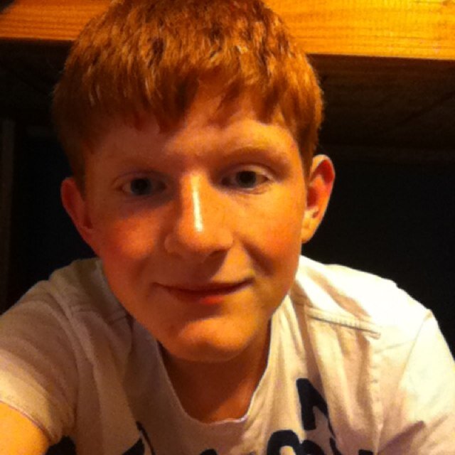 i am a ginger (only one with a soul) umm my favorite color is pblack my favorite game is mw3.