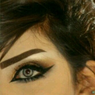 علمتني الحياه : أن اجعل قلبي مدينه بيوتها الحب وطرقاتها التسامح فاجمل هندسه في الحياه هي : بناء جسر من الأمل فوق بحر من اليأس