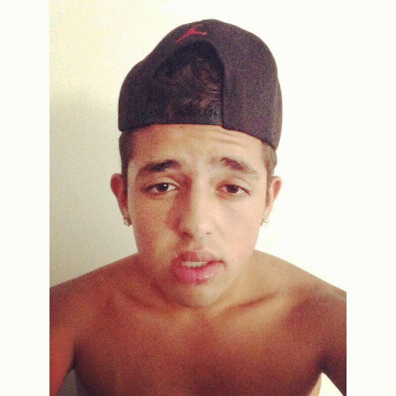Hoogvliet . Instagram : @dudamian soccer & MMA.