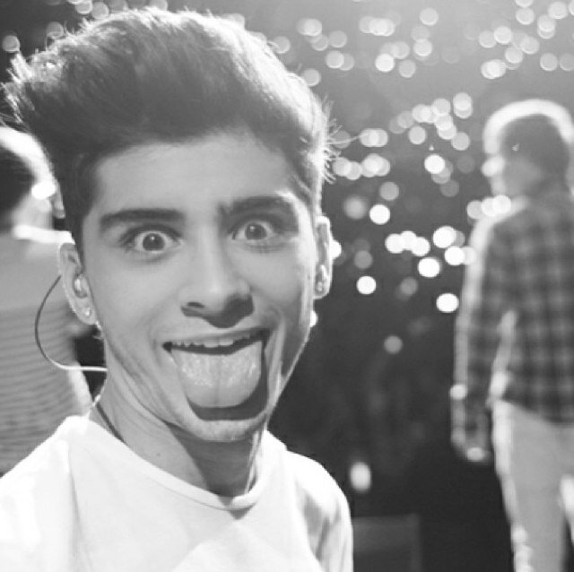 I love pie. Follow @1dbestsongeveer she follows back x