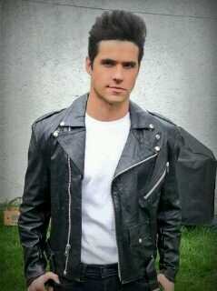 alexmirrey15's profile picture. FC oficial Eleazar Gomez ETERNA VIRTUD SEDE Cd Juarez Actualmente cantante del grupo Eme15 y Actor . Apoyamos tambien a Zoraida Gomez :d