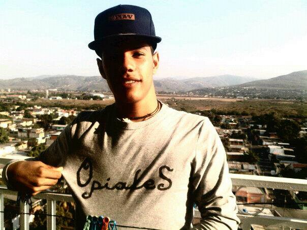 facosmc's profile picture. Amante del Rap VENEZOLANO
Diseñador de franelas.
Tecnico en electricidad automotris.
Observador. Carismatico. Humilde.
Sencillo. 
RapMasNa'