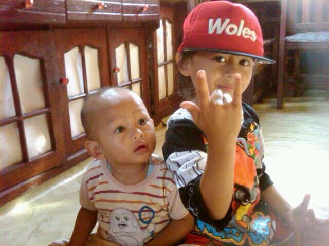 Hamba اَللّهُ , Bassis  @Anakmama_band