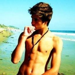 I am 17 Years Old, Homeschooling, I do have parents. They have a  real estate. Bored.So DM me. We can chat all night long