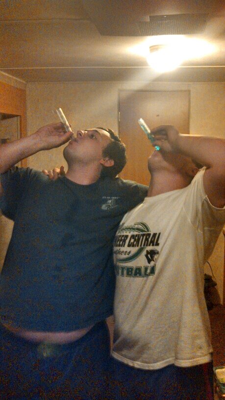 treshurrell's profile picture. I love beer and football;)