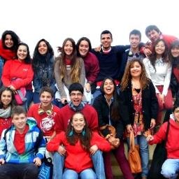 Somos Tercero Medio A humanista. Buscamos algo de diversión y sabor al día a día. Entretención para el diario Humanista, los natres estamos a su servicio!