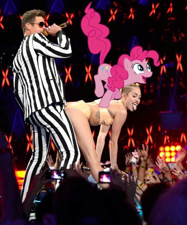 interruptingpie's profile picture. Hey! do you like fun? me too! you aren't busy are you!