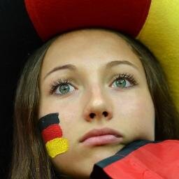 lauraraux's profile picture. Hard rock Music, football, friends, Cooking new stuff, Party