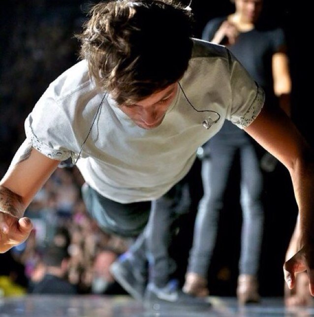 KEEP SMILING, IT LOOKS GOOD ON YOU • Please follow @crackinupziall xx Thank You •