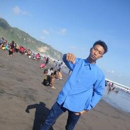 Persetan Dengan Kepalsuan