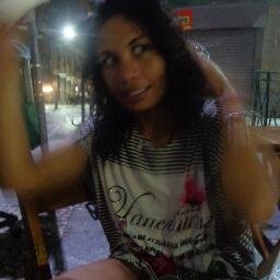Uma mulher que se ama e se valoriza chama muito mais atenção. Aquela mulher tão confiante de si que intimida qualquer homem. Aquele tipo de mulher que os homens