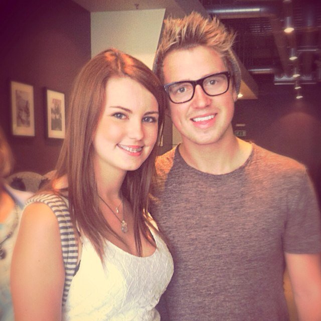 awes0me_as_'s profile picture. Hello stranger. I'm a disaster.