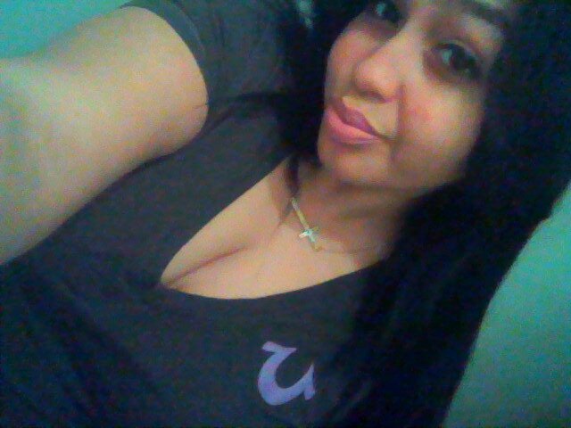 TamaraBeauty_'s profile picture. They say life's a Bitch well you should see the look she's giving me :-*