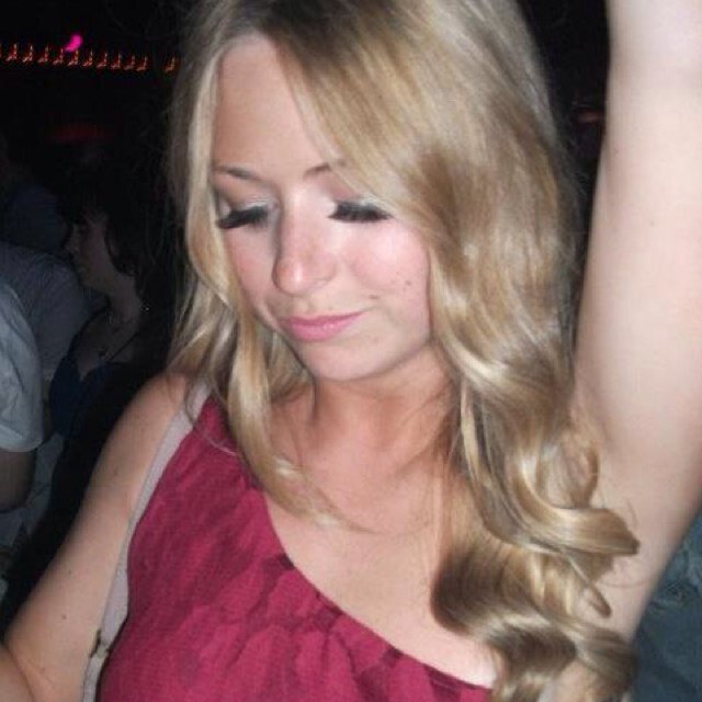 SamanthaLou14's profile picture. 