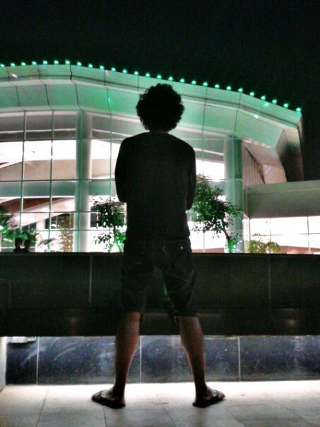 • Bukan Tukang Listrik Biasa • #2776 @TheBlues_TCV • Bassist @PemudaRia • i ♥ @tesyarissandy