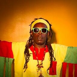 Artiste Musicien Congolais                                               (auteur compositeur interprete),participe aux  spectacles concerts & festivals