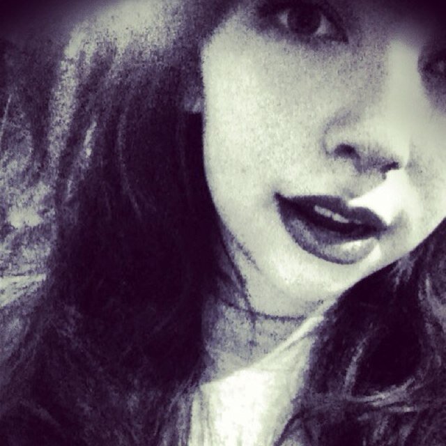 New twitter
Instagram- teonahughesx
Facebook- tee hughes
Follow me&ill follow back lol x