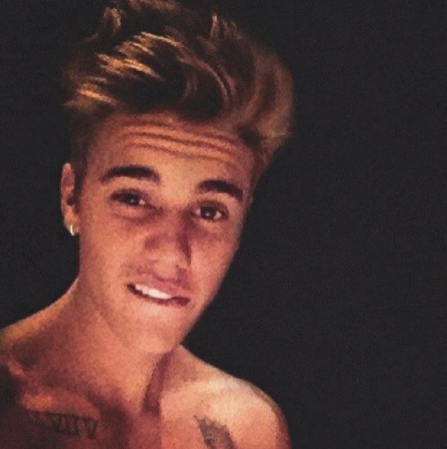 Empeze a creer aquel dia que por primera vez lo vi. ¿Supras moradas? En mis pies. ¿Kidrauhl? En mi corazon. 17/06/12 dia que me sigio. Swag bitches. Demi SS.†