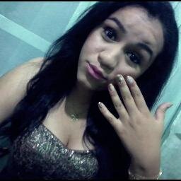 # '' O que de um grande amor se espera # É que tenha fogo 
Que domine o pensamento # E traga sentido novo... 
# Que tenha paixão, desejo .... (JM)