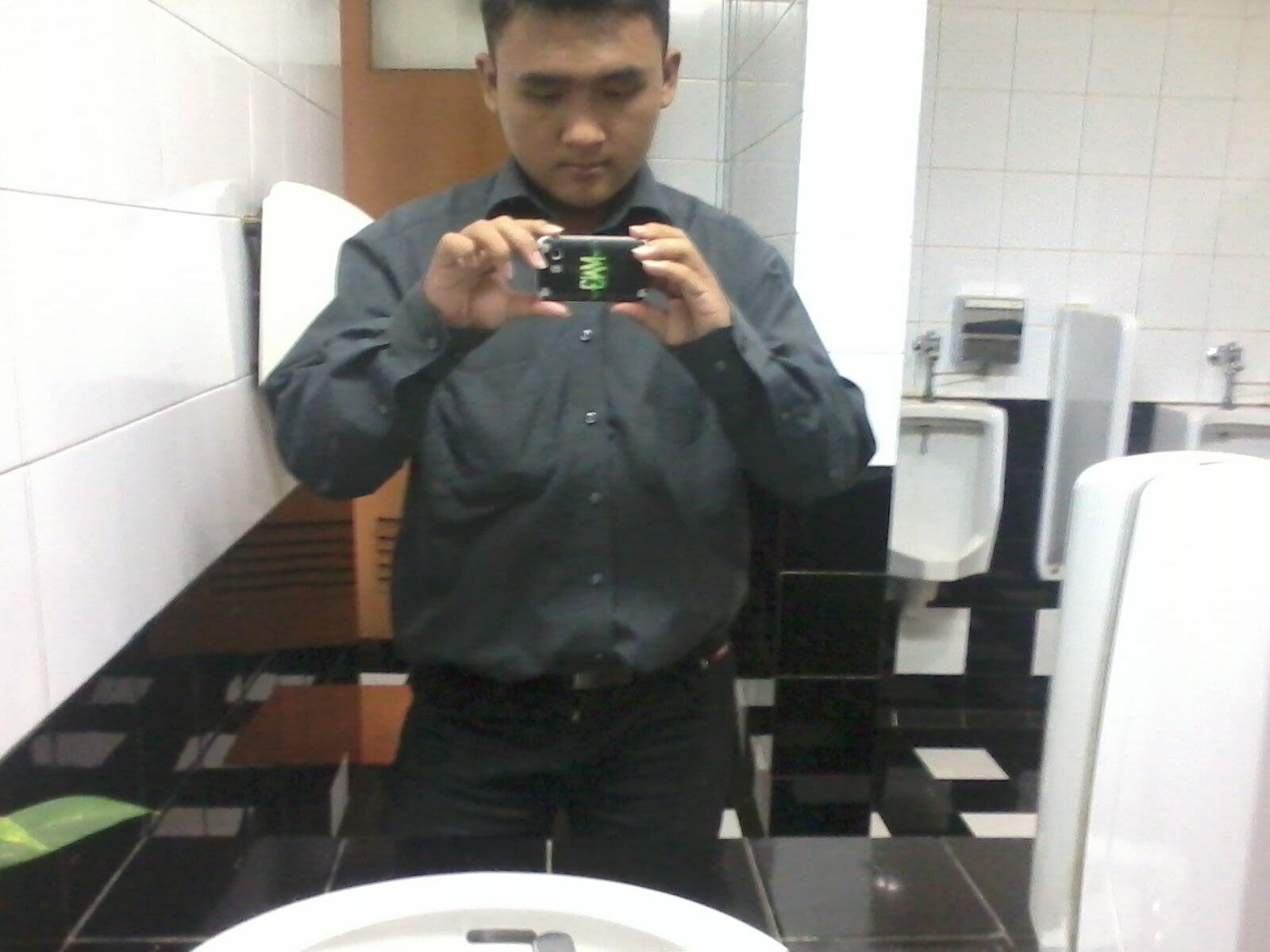 MatiusAmarta's profile picture. You can call me Matius | 10-03-1995 | i like to breakdance | Jesus is My Savior ♥ | Bina Karya is my school