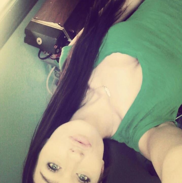 auroravibes1's profile picture. 16 years of age. idgaf tbh