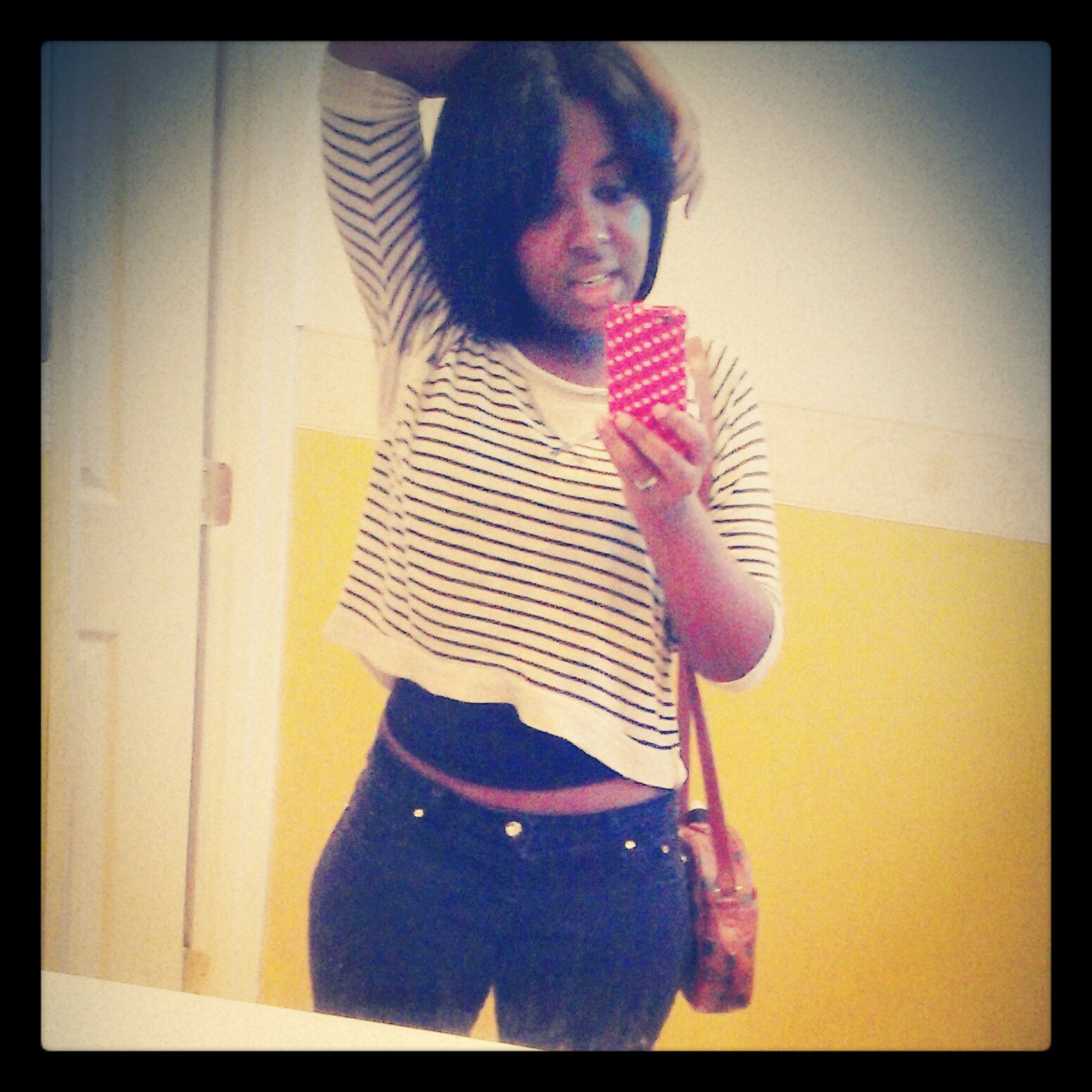 I am a gurl tht cant be defined by words viewers discretion is advised if yhu dont like my tweet dont follow me if yhu do thx